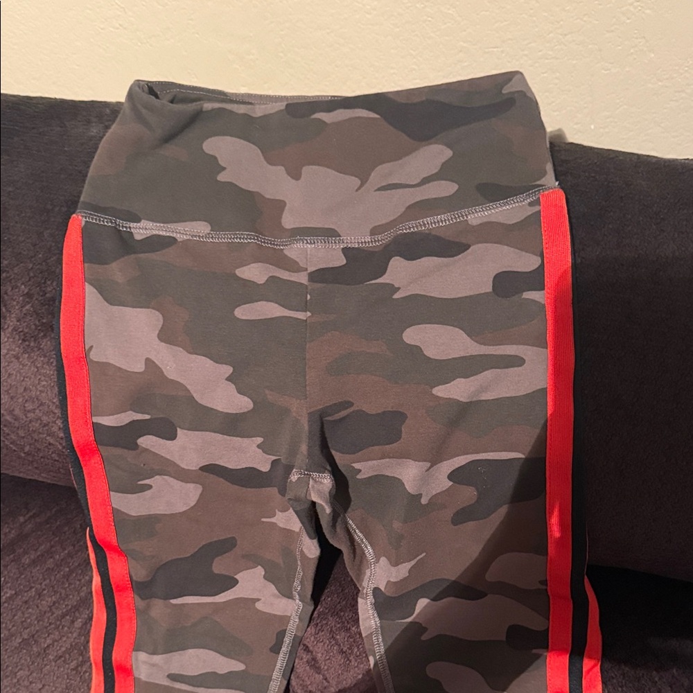 Garage Girls' Camo Leggings with Red Side Stripes - Picture 2 of 5